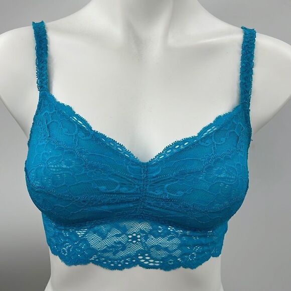 Pink Victoria’s Secret small blue lace bralette - Picture 1 of 4